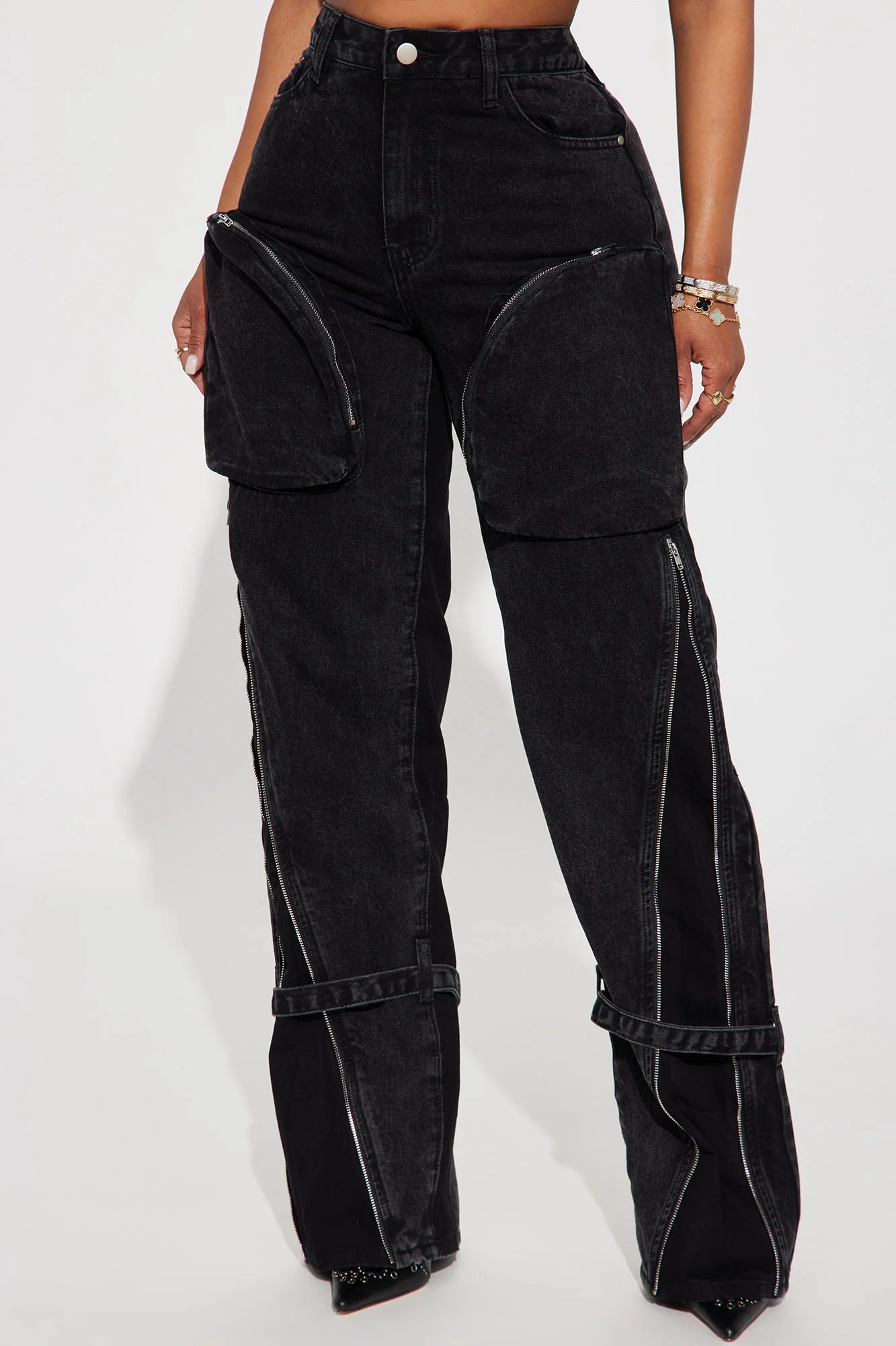 Noire Cargo Zipper Jeans